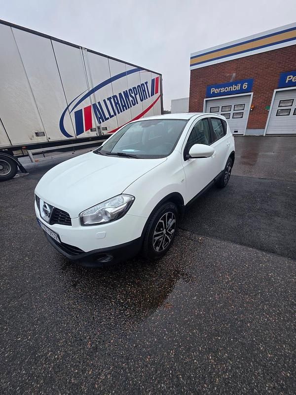 Begagnad 2012 Nissan Qashqai SUV | 57 000 kr (Marknadspris) - Bild 1/4