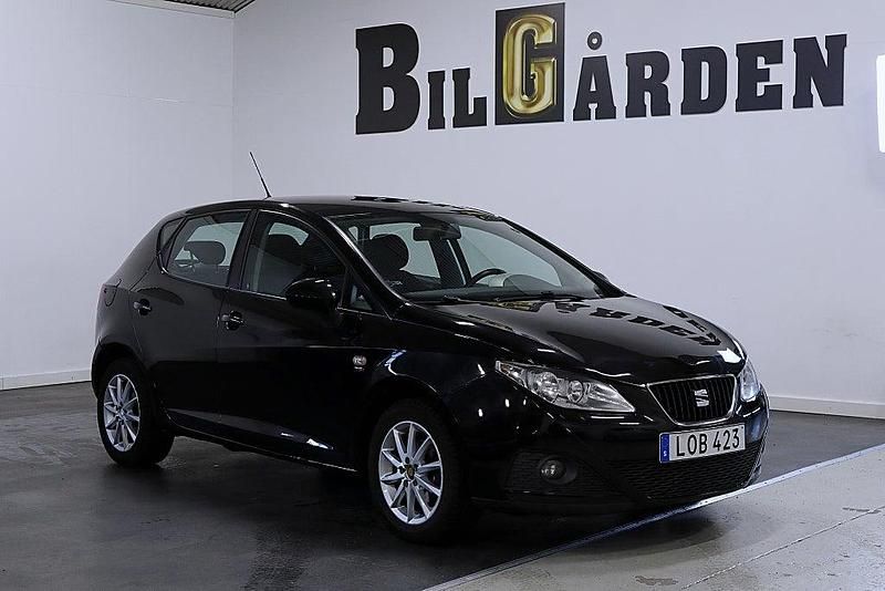 Svart Begagnad 2010 Seat Ibiza Style Halvkombi | 69 900 kr (Marknadspris) - Bild 1/4