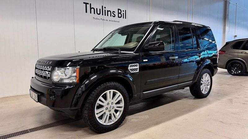 Svart Begagnad 2011 Land Rover Discovery 4 HSE SUV | 129 900 kr (Marknadspris) - Bild 1/4
