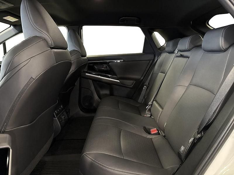 Begagnad Subaru Solterra 161 kW (220 HK) 2024 Vit SUV