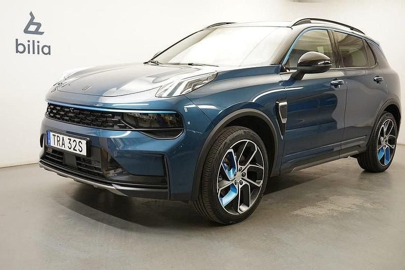 Blå Begagnad 2023 Lynk & Co 01 SUV | 304 900 kr (Marknadspris) - Bild 1/4