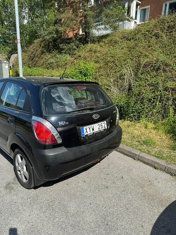Begagnad Kia Rio 112 HK (82 kW) 2006