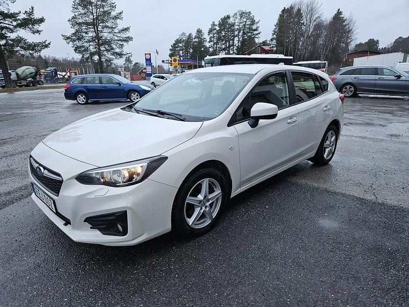 Vit Begagnad 2019 Subaru Impreza Halvkombi | 99 000 kr - Bild 1/4