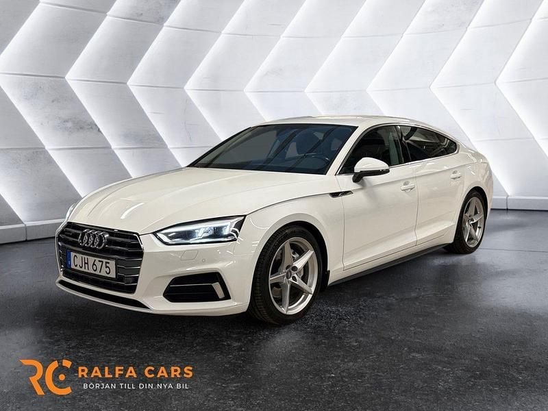 Vit Begagnad 2017 Audi A5 Sportback Comfort Halvkombi | 228 900 kr (Marknadspris) - Bild 1/3