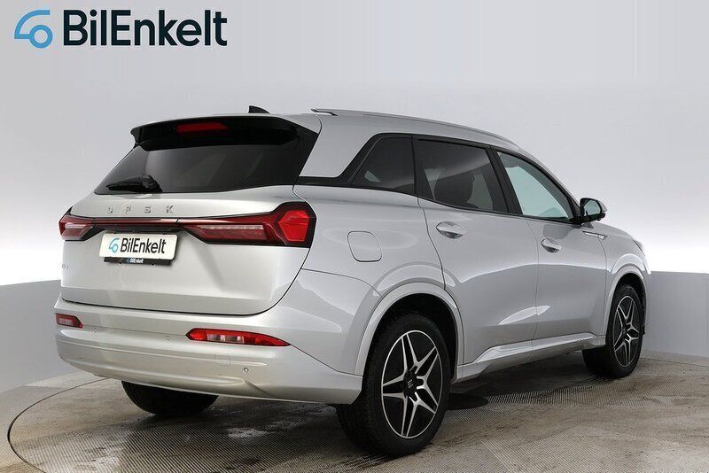 Begagnad DFSK E5 283 HK (208 kW) 2024 Silver SUV
