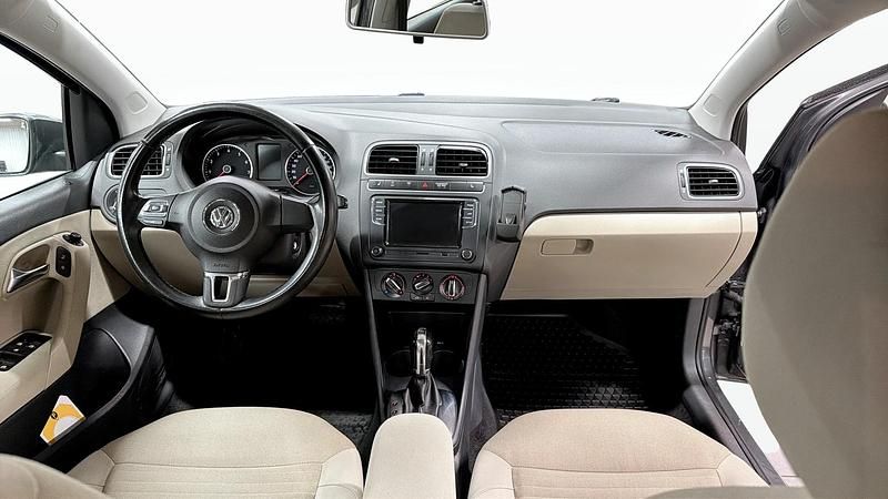 Begagnad VW Polo 90 HK (66 kW) 2012 Grå Halvkombi