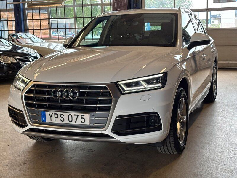 Vit Begagnad 2018 Audi Q5 SUV | 279 000 kr (Bra pris) - Bild 1/4