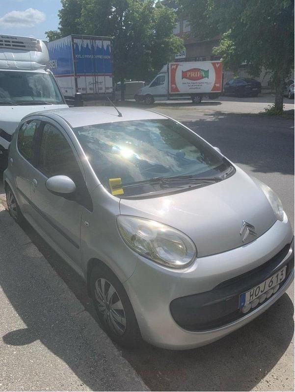 Silver Begagnad 2009 Citroën C1 Halvkombi | 14 500 kr (Marknadspris) - Bild 1/1