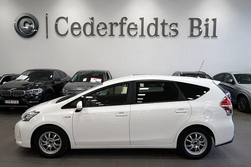 Vit Begagnad 2018 Toyota Prius Halvkombi | 269 900 kr - Bild 1/4