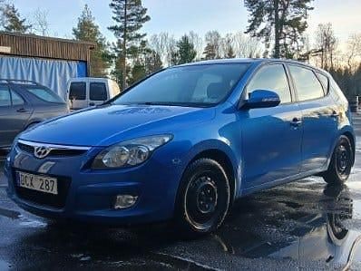 Metallic Begagnad 2009 Hyundai i30 Halvkombi | 23 000 kr (Marknadspris) - Bild 1/4