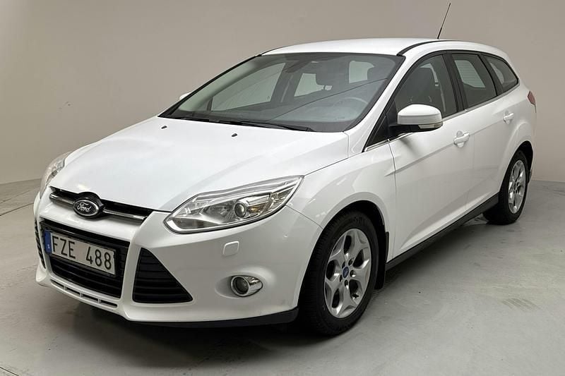 Vit Begagnad 2011 Ford Focus Titanium | 50 000 kr (Bra pris) - Bild 1/4