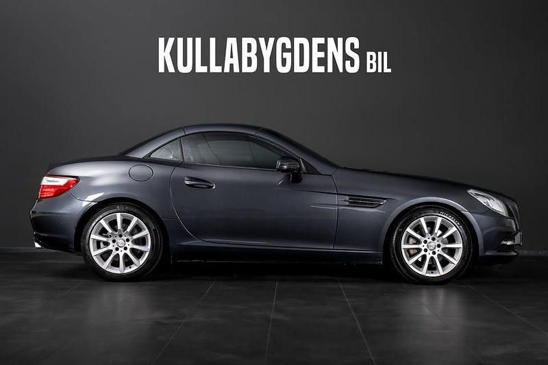 Begagnad Mercedes SLK200 184 HK (135 kW) 2012 Mörkgrå Cab