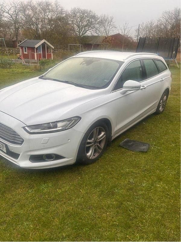 Vit Begagnad 2016 Ford Mondeo Titanium Kombi | 60 000 kr (Marknadspris) - Bild 1/4