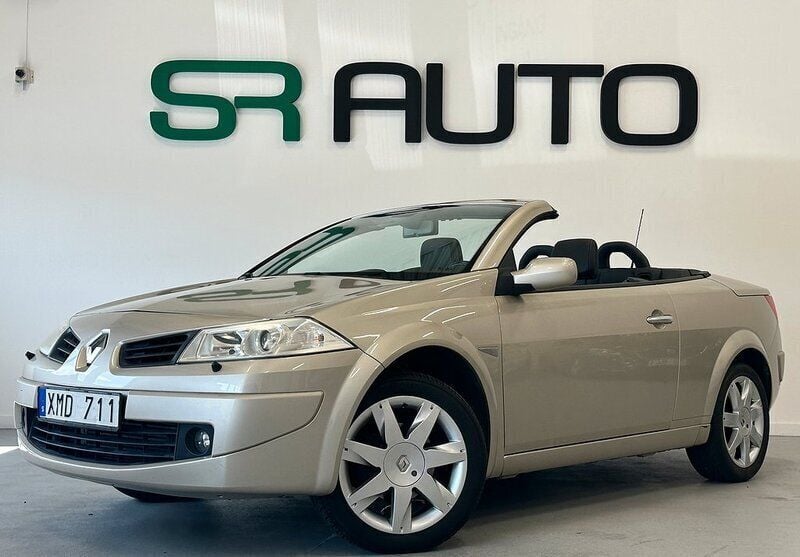 Ljusgrå Begagnad 2005 Renault Mégane Cabriolet Cab | 49 900 kr (Lite dyr) - Bild 1/4