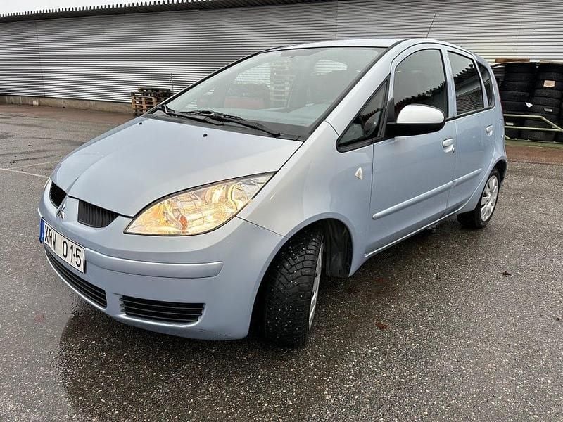 Begagnad 2005 Mitsubishi Colt Halvkombi | 44 990 kr (Lite dyr) - Bild 1/4