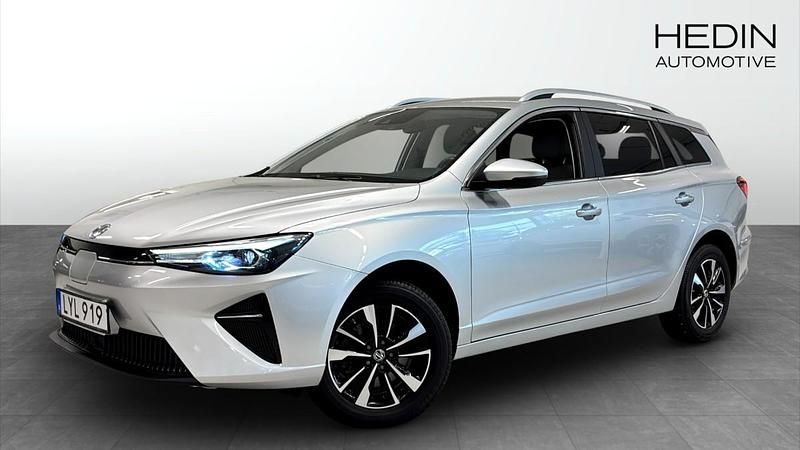 Grå (silver) Begagnad 2022 MG MG5 EV Comfort Kombi | 219 900 kr - Bild 1/4
