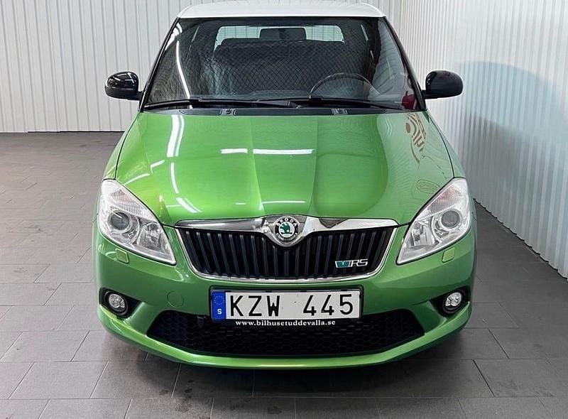 Begagnad 2011 Skoda Fabia RS Halvkombi | 69 000 kr (Marknadspris) - Bild 1/4