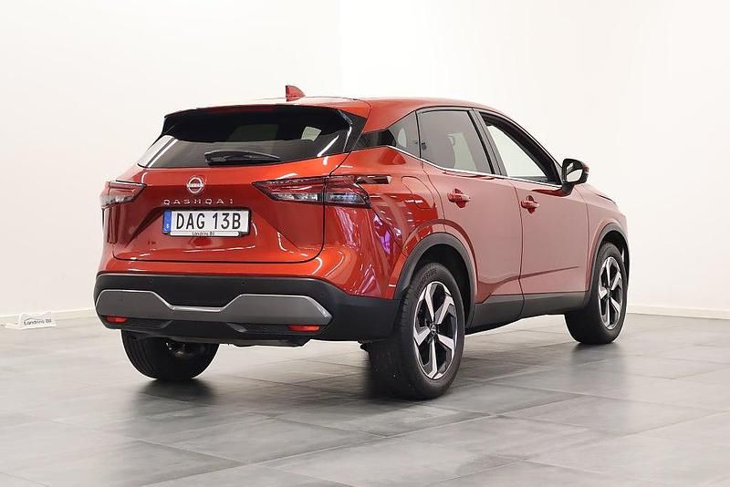 Begagnad Nissan Qashqai N-Connecta 158 HK (116 kW) 2022 Röd SUV