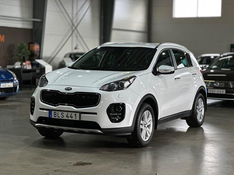 Vit Begagnad 2016 Kia Sportage Advance SUV | 139 900 kr (Marknadspris) - Bild 1/4