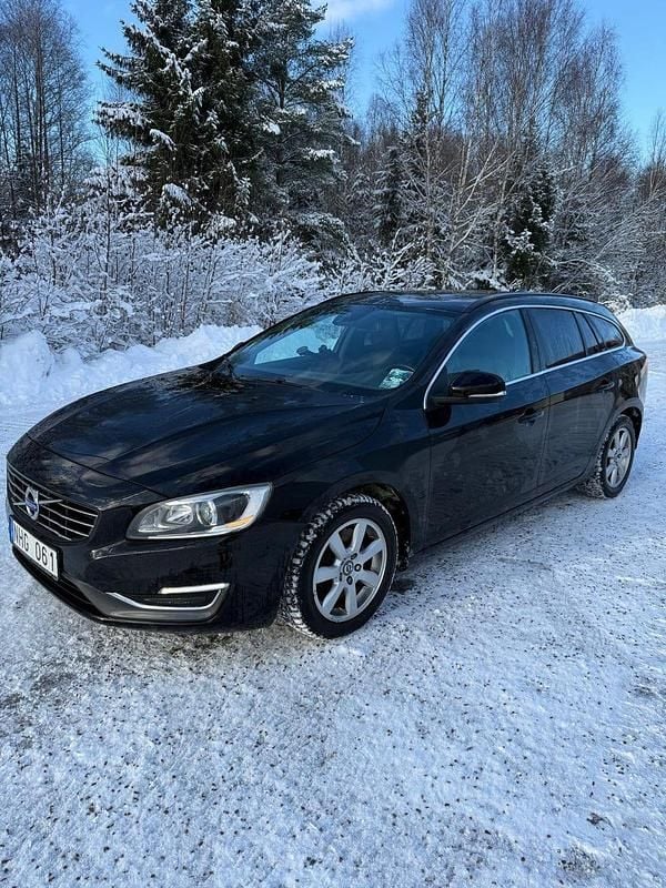 Begagnad 2014 Volvo V60 Kombi | 79 000 kr (Marknadspris) - Bild 1/4