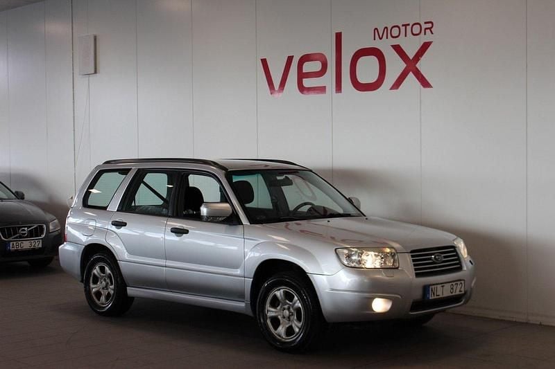 Silver Begagnad 2007 Subaru Forester SUV | 49 900 kr (Marknadspris) - Bild 1/4