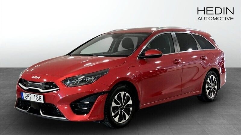 Röd (red) Begagnad 2022 Kia Ceed Sportswagon Advance Kombi | 239 900 kr (Marknadspris) - Bild 1/4