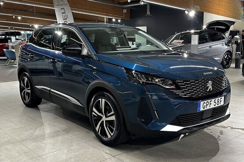 Blå Begagnad 2022 Peugeot 3008 Active SUV | 284 900 kr (Marknadspris) - Bild 1/4