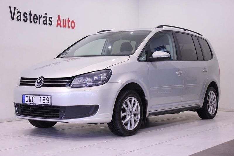 Begagnad VW Touran 150 HK (110 kW) 2010 Ljusbrun Minibuss