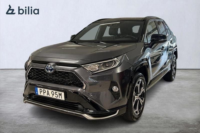 Grå Begagnad 2020 Toyota RAV4 Hybrid Style SUV | 449 900 kr (Dyr) - Bild 1/4