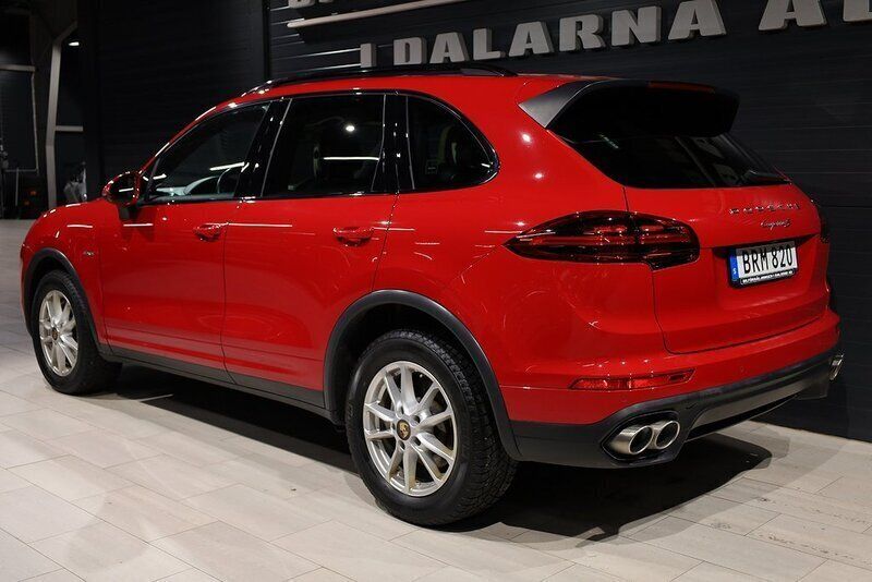 Begagnad Porsche Cayenne S 385 HK (283 kW) 2016 Röd SUV