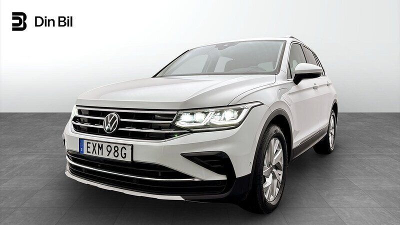 Vit (pure white) Begagnad 2023 VW Tiguan Elegance SUV | 359 900 kr (Marknadspris) - Bild 1/4