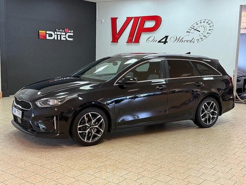 Svart Begagnad 2021 Kia Ceed Sportswagon Kombi | 218 800 kr (Marknadspris) - Bild 1/4