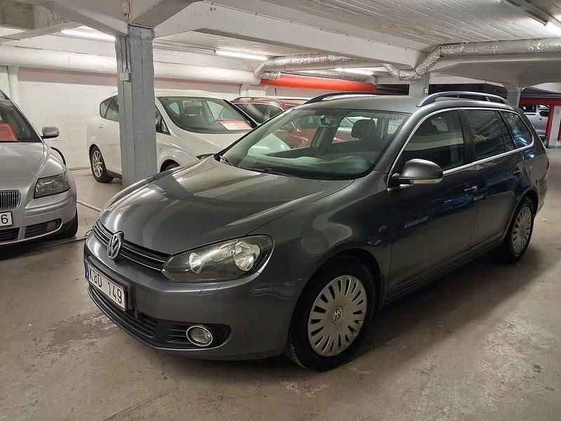 Begagnad VW Golf VI 122 HK (89 kW) 2010 Grå Halvkombi