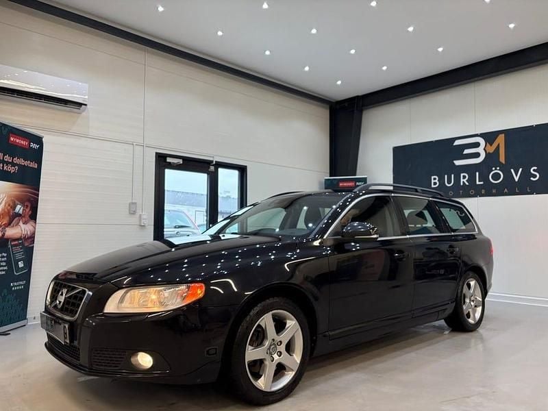Svart Begagnad 2012 Volvo V70 Momentum Kombi | 84 900 kr (Marknadspris) - Bild 1/4
