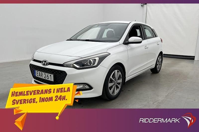 Vit Begagnad 2015 Hyundai i20 Halvkombi | 119 800 kr (Marknadspris) - Bild 1/3