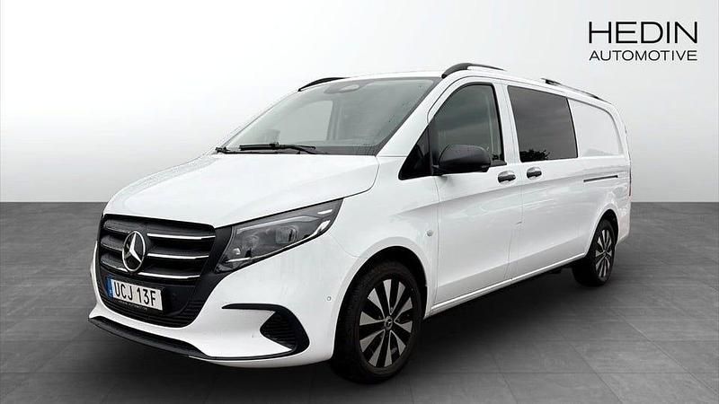 Vit Ny 2025 Mercedes Vito Minibuss | 812 375 kr (Dyr) - Bild 1/4