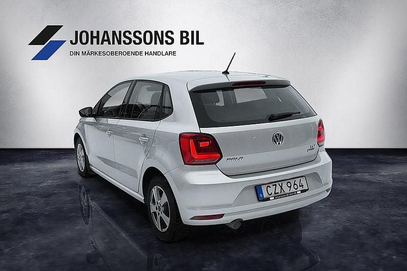 Begagnad VW Polo 90 HK (66 kW) 2014 Silver Halvkombi