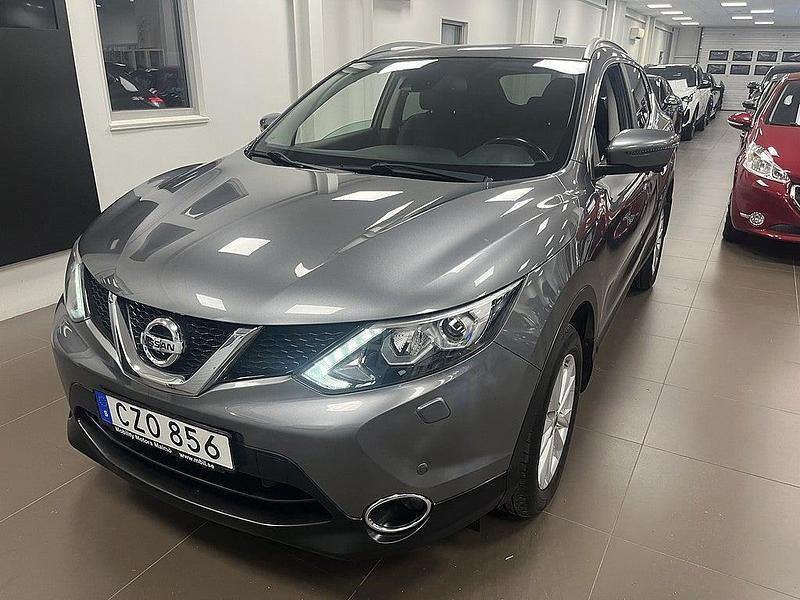 Grå Begagnad 2015 Nissan Qashqai N-TEC SUV | 128 000 kr (Marknadspris) - Bild 1/4