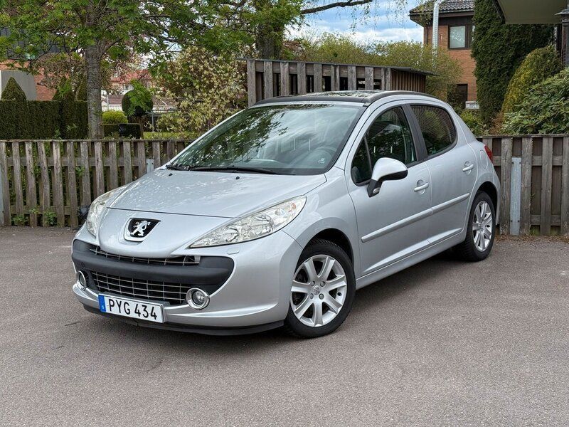 Ljusgrå Begagnad 2007 Peugeot 207 Halvkombi | 49 900 kr (Lite dyr) - Bild 1/4