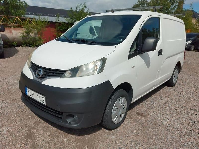 Vit Begagnad 2012 Nissan NV200 Van | 49 500 kr (Lite dyr) - Bild 1/4