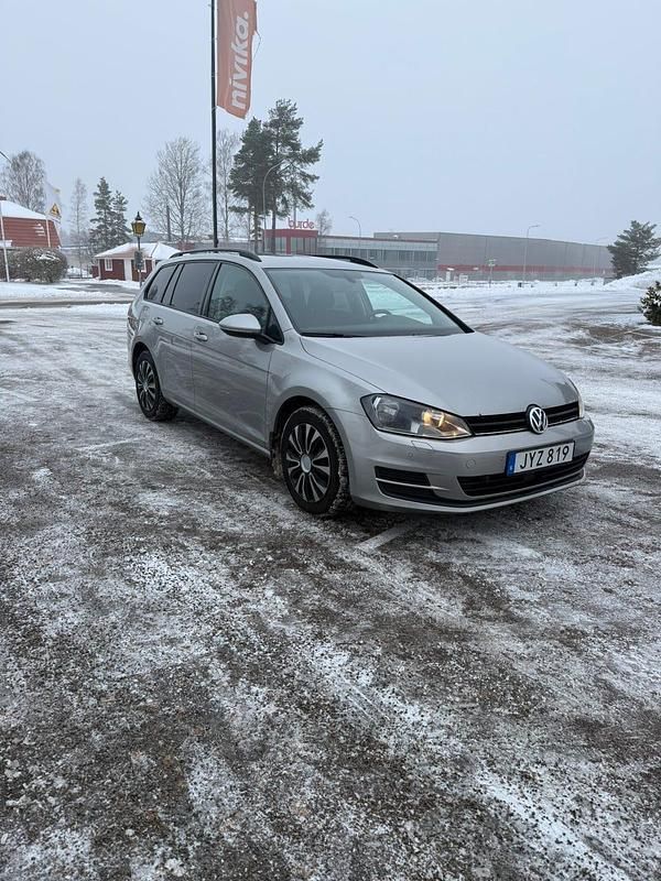 Begagnad 2015 VW Golf VII Kombi | 79 900 kr (Bra pris) - Bild 1/4