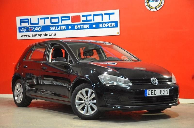 Svart Begagnad 2014 VW Golf VII Halvkombi | 117 800 kr (Marknadspris) - Bild 1/4