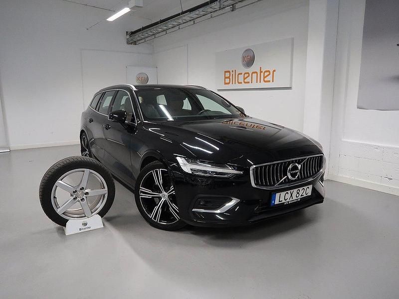 Svart Begagnad 2021 Volvo V60 Inscription Kombi | 349 900 kr (Marknadspris) - Bild 1/3