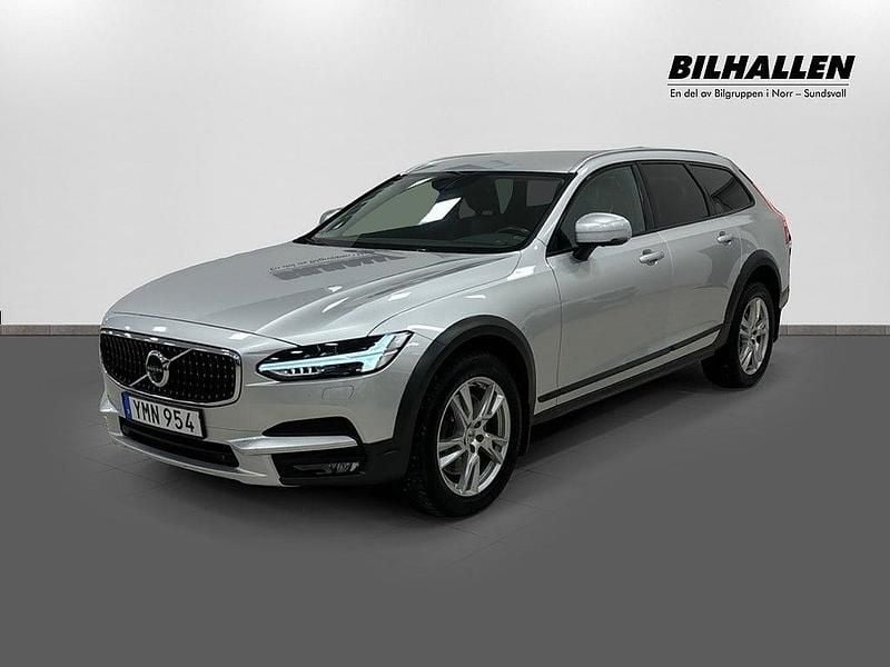 Silver Begagnad 2017 Volvo V90 CC Kombi | 299 900 kr (Marknadspris) - Bild 1/4