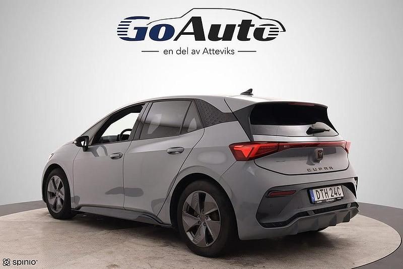 Begagnad Cupra Born 169 kW (231 HK) 2022 Ljusgrå (grå) Halvkombi