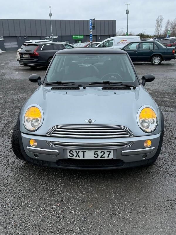 Begagnad Mini Cooper 116 HK (85 kW) 2002 Halvkombi