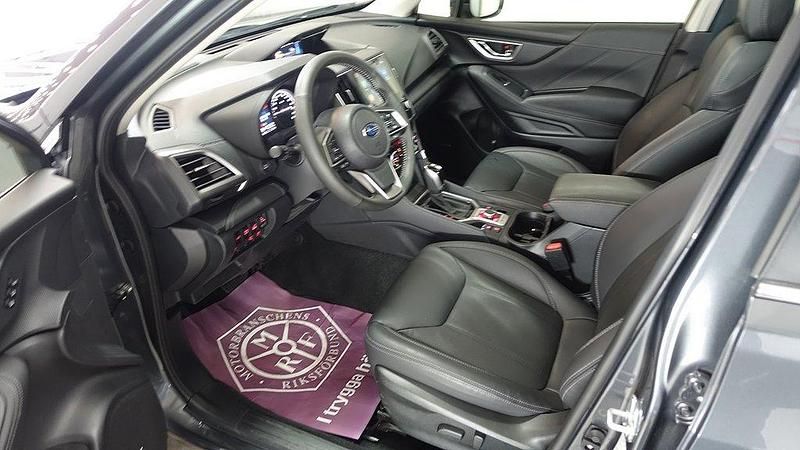 Begagnad Subaru Forester 150 HK (110 kW) 2020 Crystal black silica... SUV