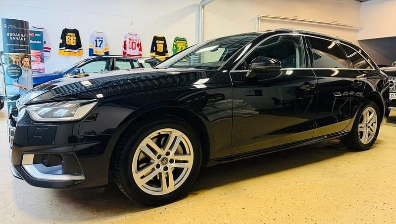 Begagnad Audi A4 Advanced 204 HK (150 kW) 2022 Svart Kombi