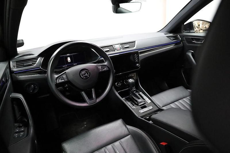 Begagnad Skoda Superb Business Line 190 HK (139 kW) 2019 Brun Kombi