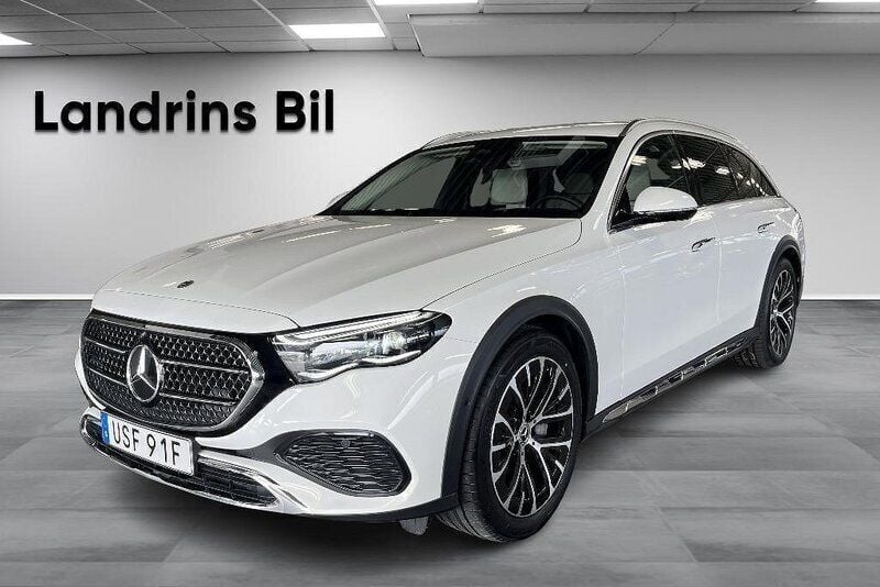 Vit Begagnad 2024 Mercedes E300 Advanced Plus Kombi | 699 000 kr (Marknadspris) - Bild 1/4